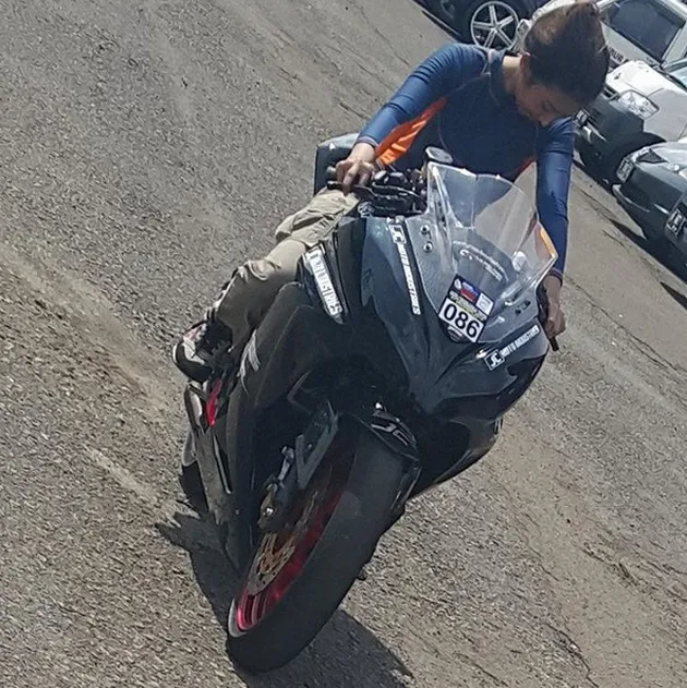 freestyler cewek, stunt rider cewek, freestyler cantik, stunt rider cantik