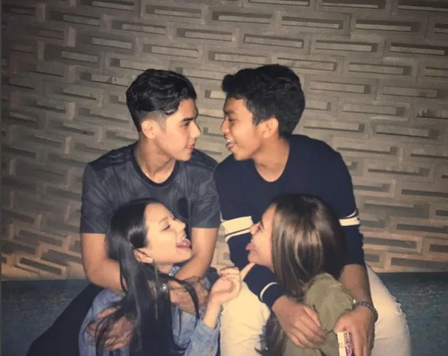 FOTO: Adu Mesra Al Ghazali - Aaliyah Massaid Saat Double Date