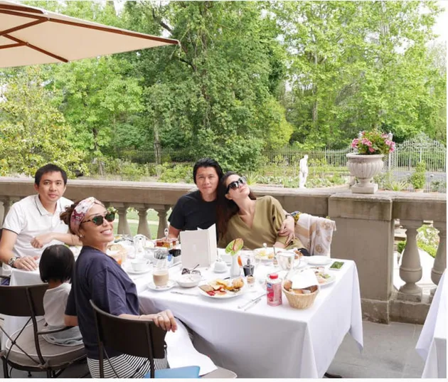 Luna Maya - Reino Barack