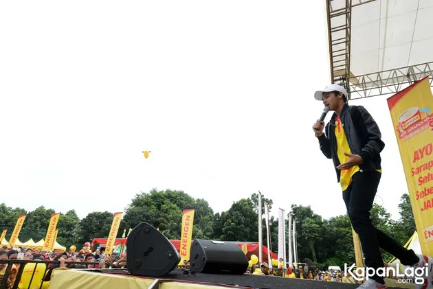Bastian Steel