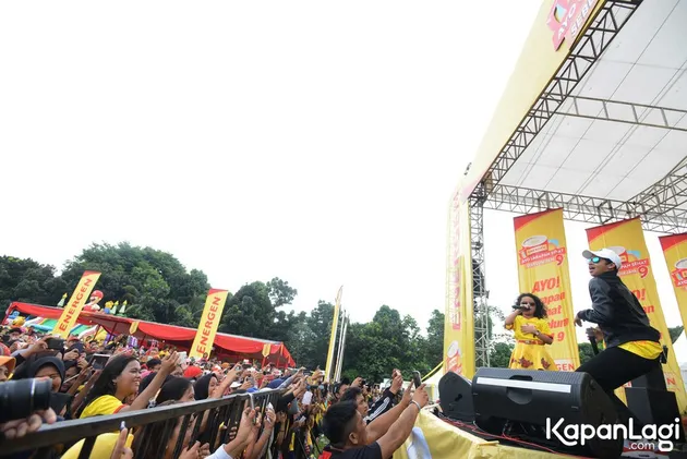 Bastian Steel