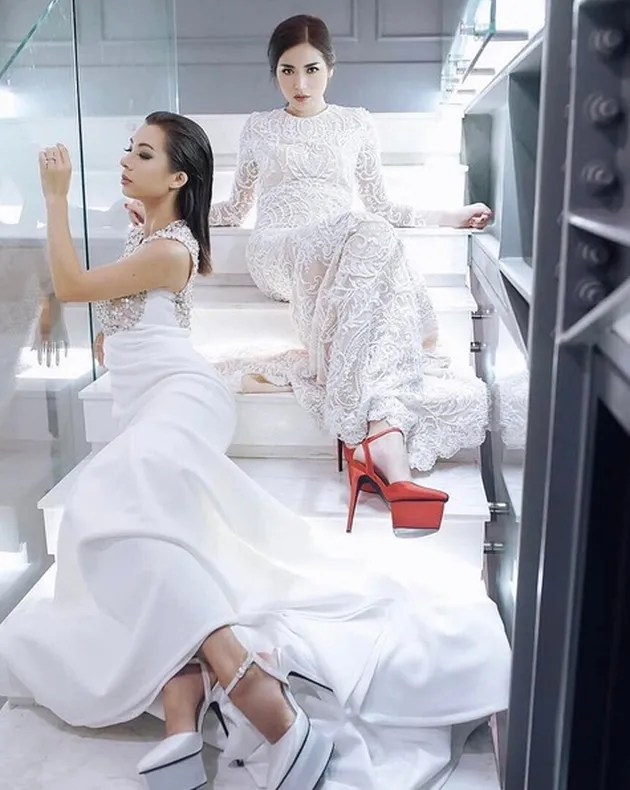 Jessica Iskandar &amp; Jennifer Bachdim