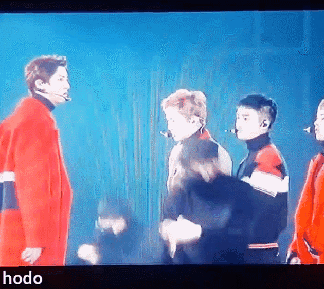 Mic EXO Rusak