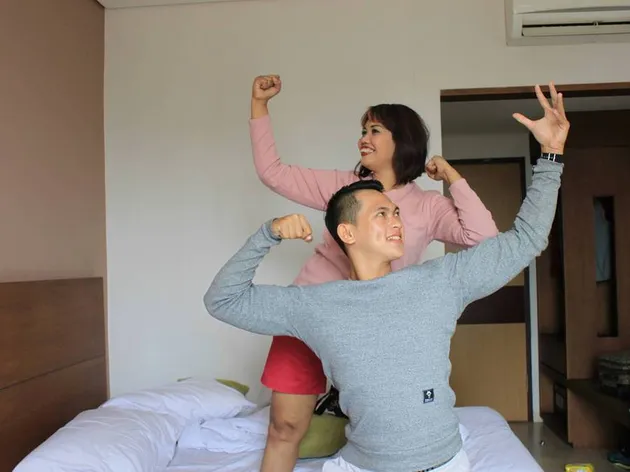 Elly Sugigi dan Pacar