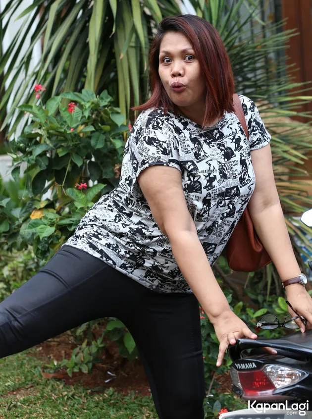 FOTO: ELLY SUGIGI UMBAR FAKTA JIKA SUAMI SUKA BILANG KATA CERAI