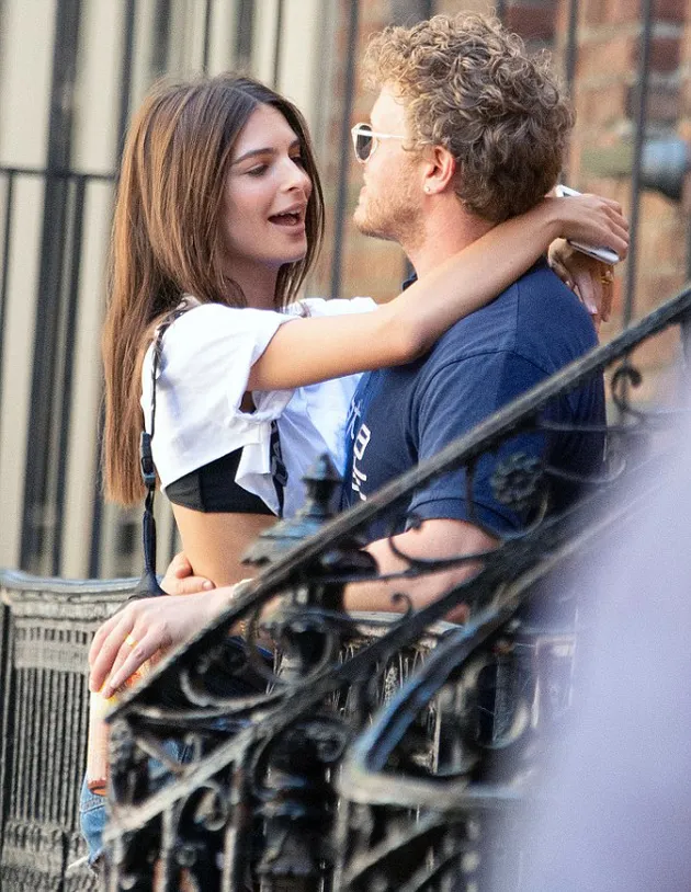 Emily Ratajkowski &amp; Suami