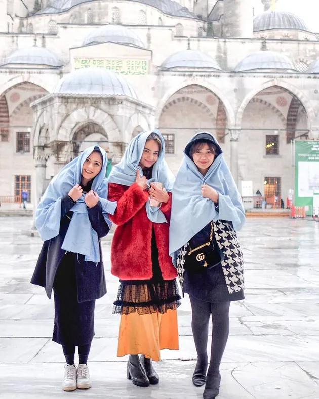 Enzy Storia, Jessica Mila