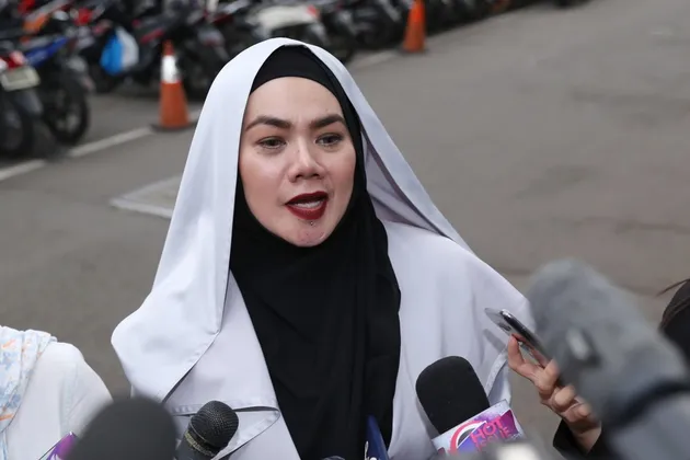 Sarita Abdul Mukti - Jennifer Dunn - Faisal Haris