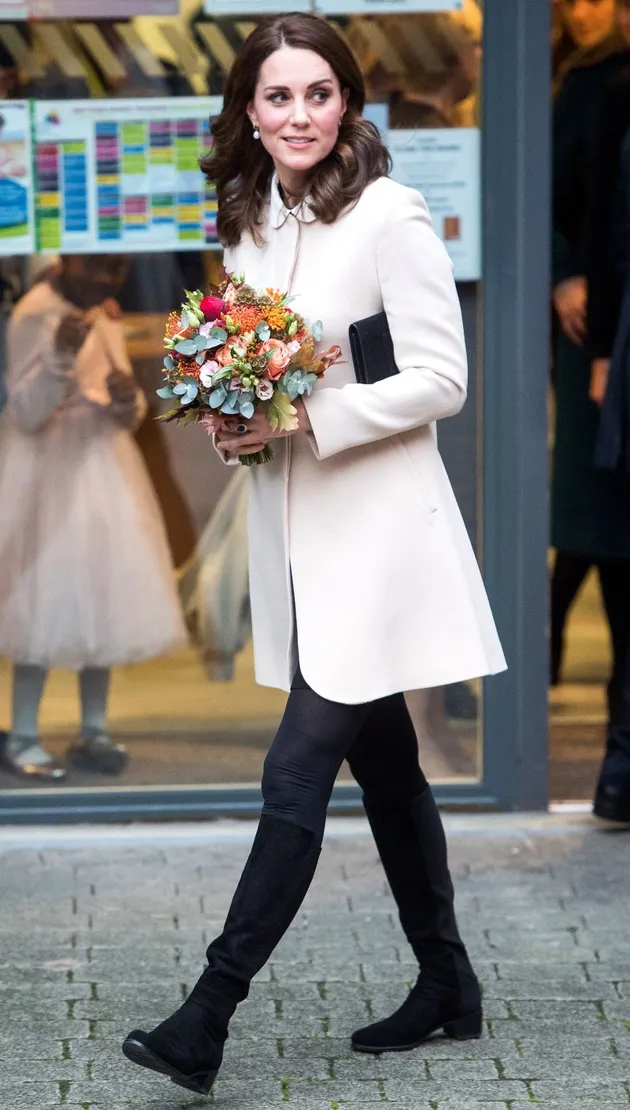 Fashion Kate Middleton Saat Hamil
