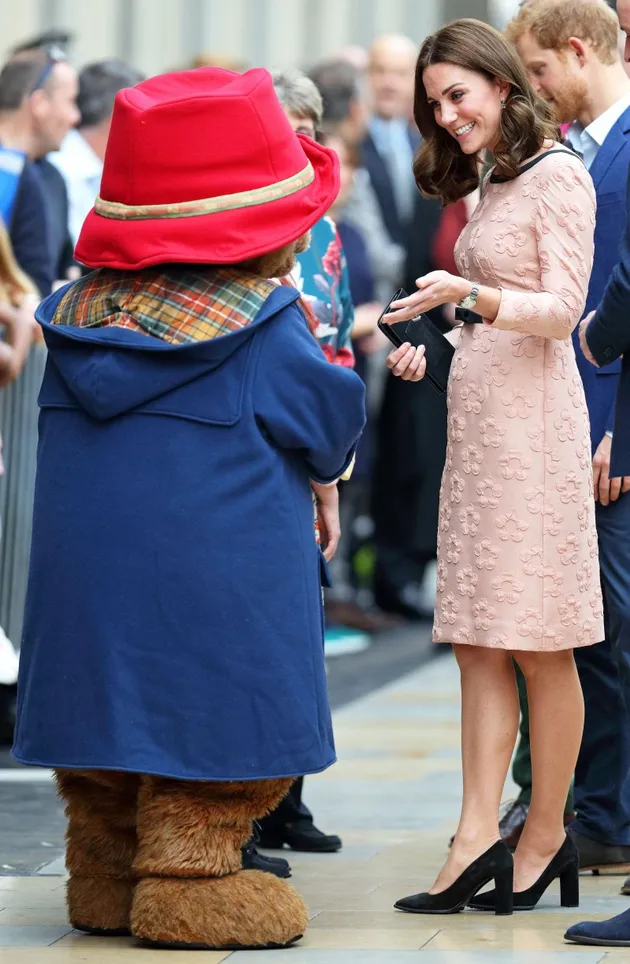 Fashion Kate Middleton Saat Hamil