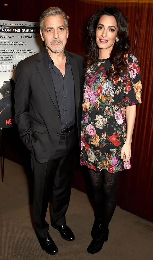 Fashion Bumil Amal Clooney