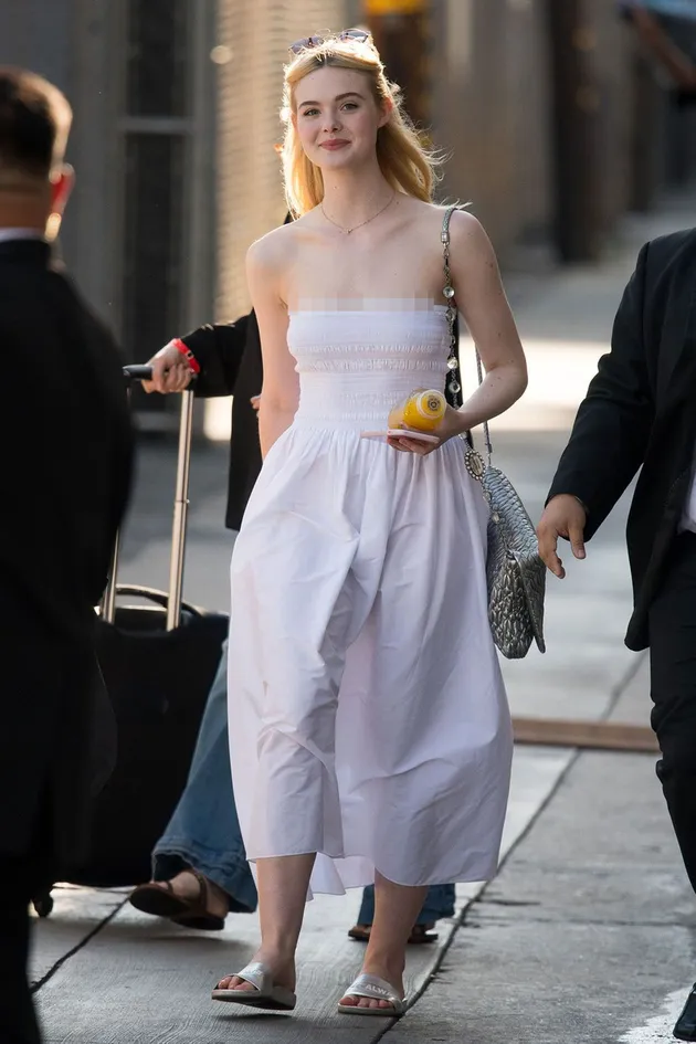 Fashion Musim Panas Artis Hollywood