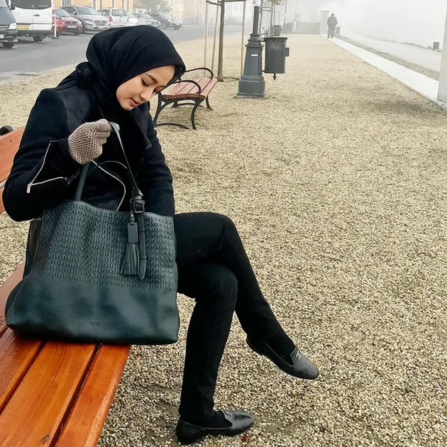 Fashion Hijab Laudya Cynthia Bella