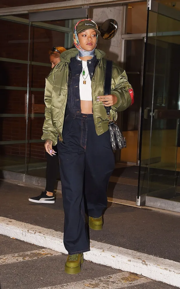 Fashion Unik Rihanna