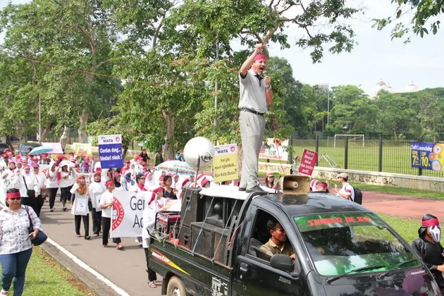 fuad baradja, ayah jun