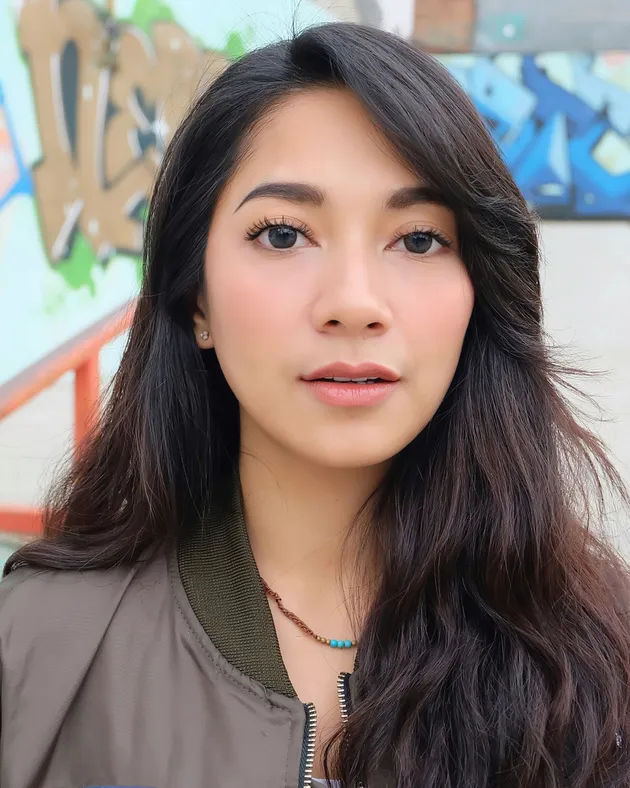 FOTO: GALERI DINDA KIRANA YANG CANTIK, CUTE DAN KECE 