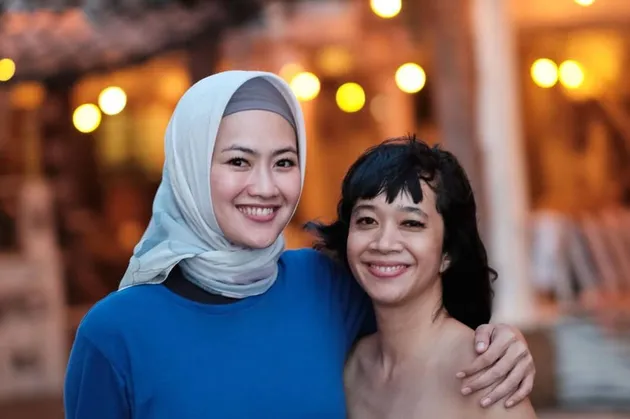 Kalina Ocktaranny, Merry Putrian