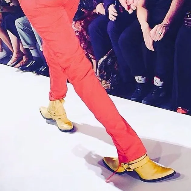 Sepatu-Sepatu Paling Aneh di Dunia