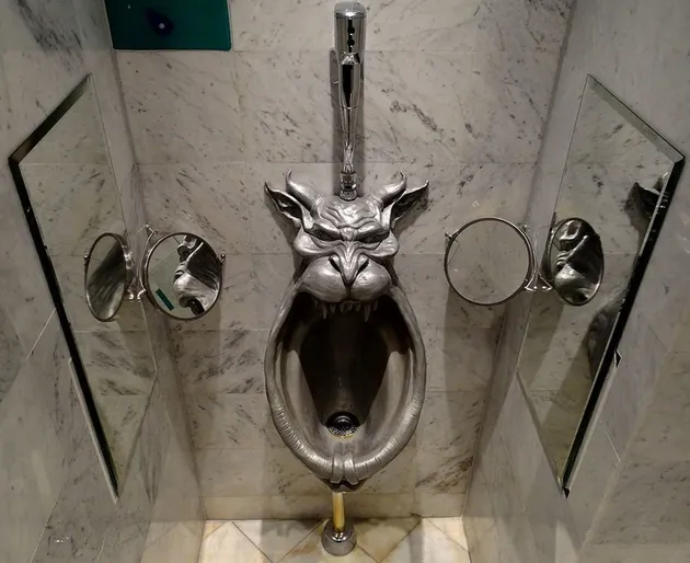 Toilet Pria