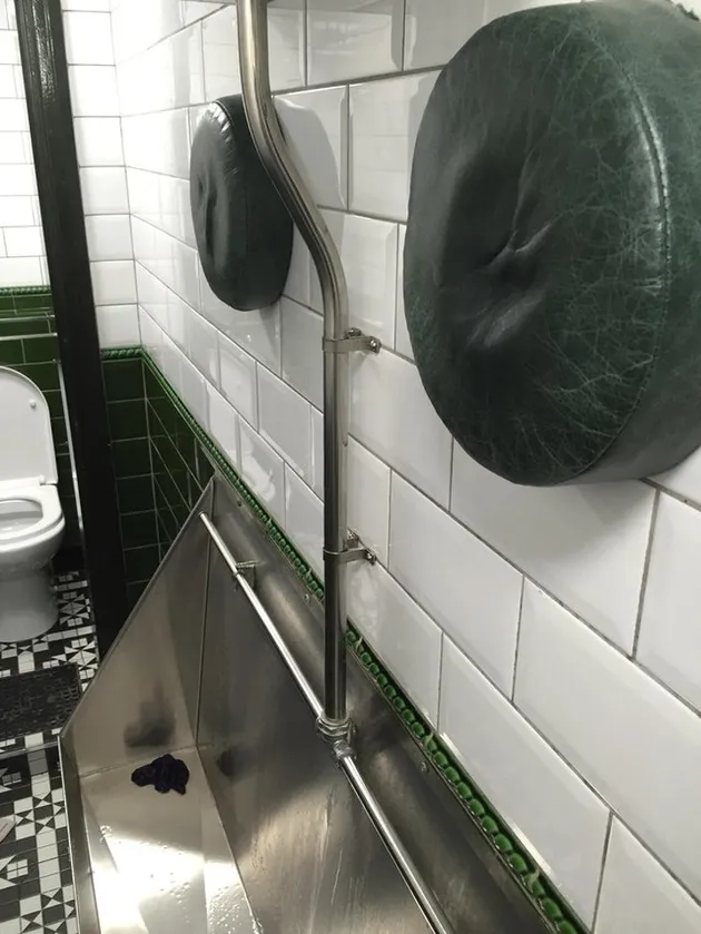Toilet Pria