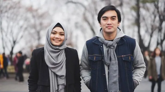 Taraaa, perkenalkan pria ganteng satu ini adalah mantan suami Rina Nose yang diketahui bernama Ridwan Feberani Anwar.