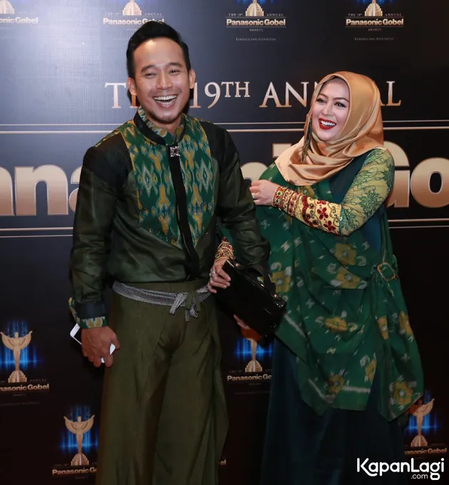 Seleb di red carpet panasonic gobel awards 