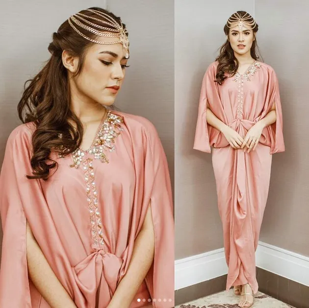 Seleb Pakai Kaftan