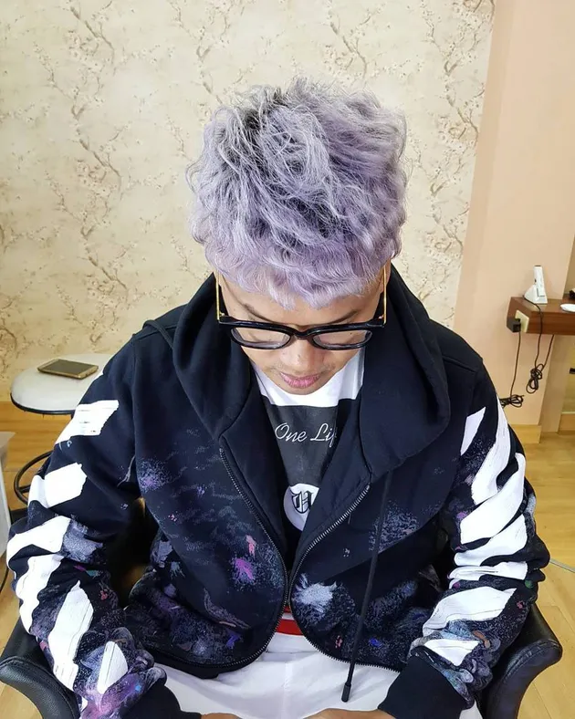 Rambut Silver Seleb Pria