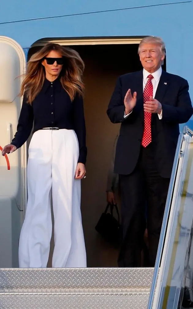 Gaya Busana Melania Trump