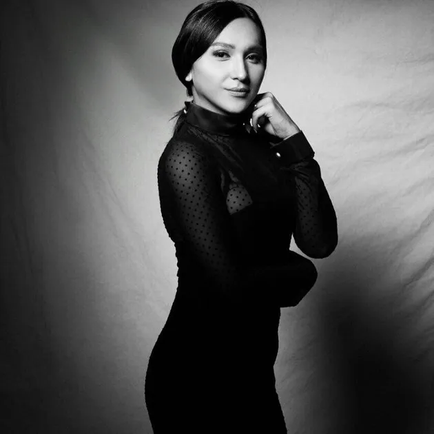Foto Cantik Dena Rachman