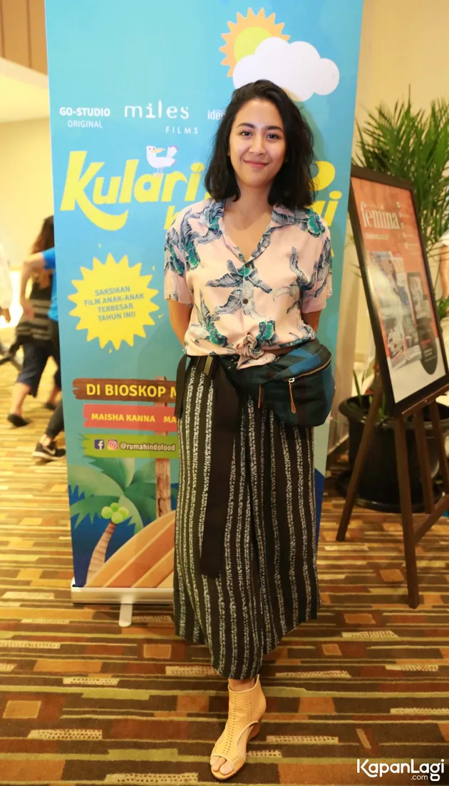 KULARI KE PANTAI