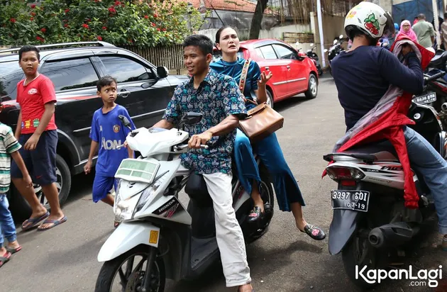 Luna Maya Nyoblos