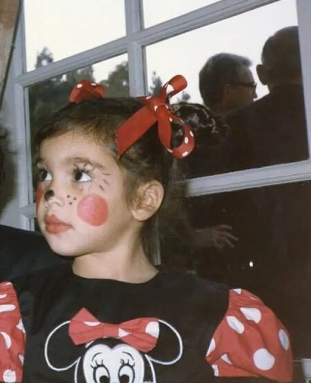 Kostum Halloween