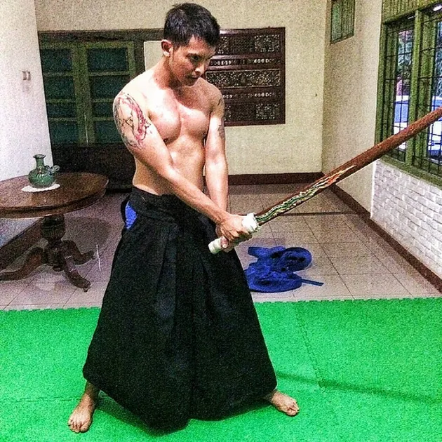 Gibran Marten, Adik Gading Marten