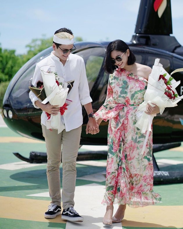 Glenca Chysara Celebrates Rendi Jhon's Birthday with a Helicopter Ride, How Romantic for the Newlyweds