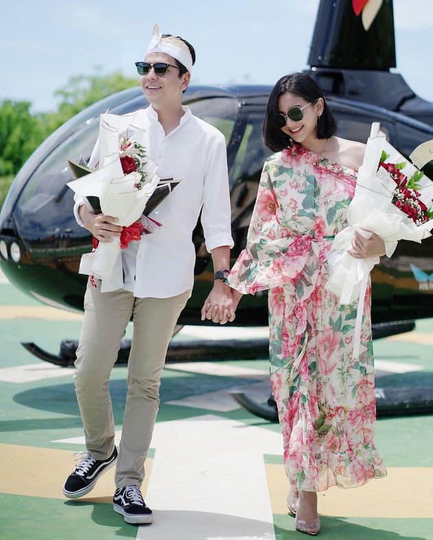 Glenca Chysara Celebrates Rendi Jhon's Birthday with a Helicopter Ride, How Romantic for the Newlyweds