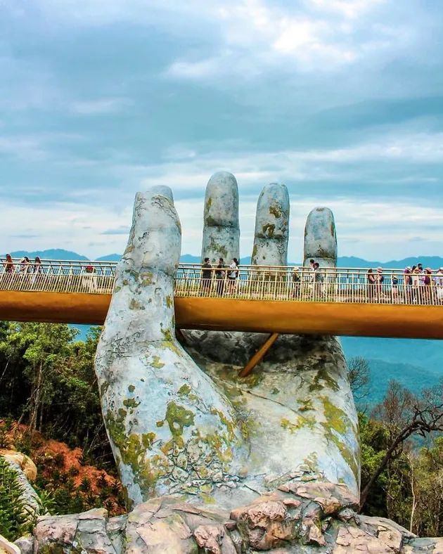 Golden Bridge Vietnam