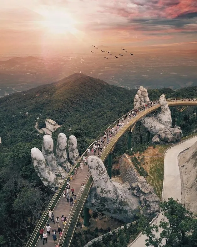 Golden Bridge Vietnam