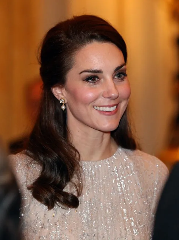 Kate Middleton tampil Cantik