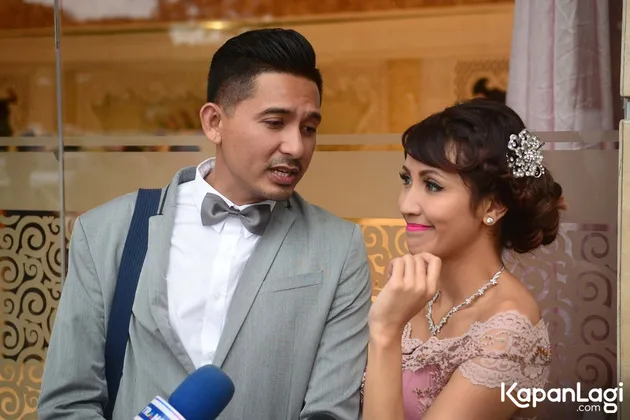 Ryan Delon - Sharena Gunawan 