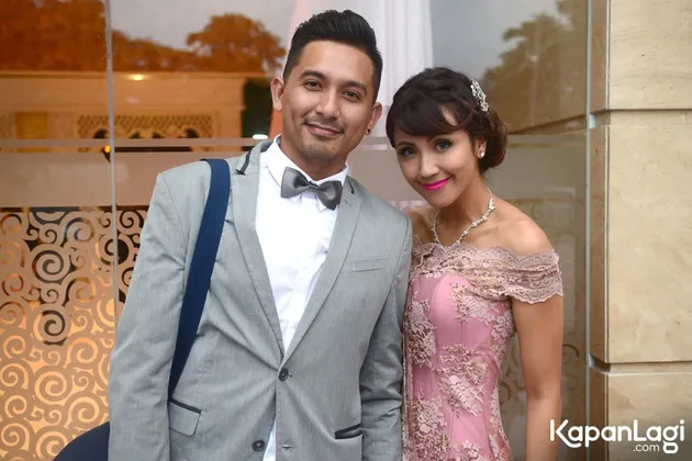 Ryan Delon - Sharena Gunawan 