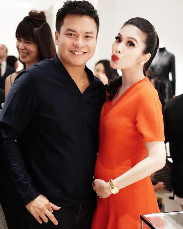 OOTD Bumil Sandra Dewi