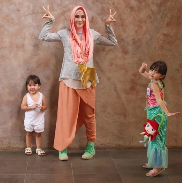 FOTO HAMIL ANAK KE 3 ZASKIA ADYA MECCA MAKIN CANTIK FOTO HAMIL ANAK KE 3 ZASKIA ADYA MECCA MAKIN CANTIK