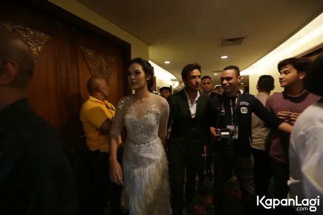 Raisa &amp; Hamish Daud - AYAT-AYAT CINTA 2