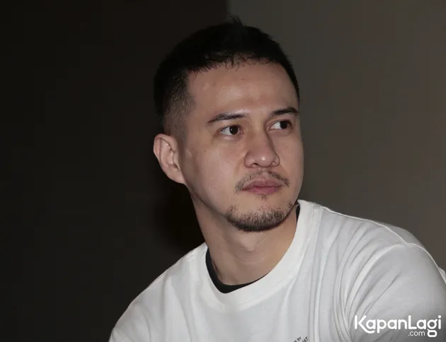 Herjunot Ali - TAKUT KAWIN