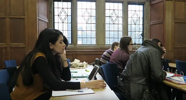Maudy Ayunda di Oxford