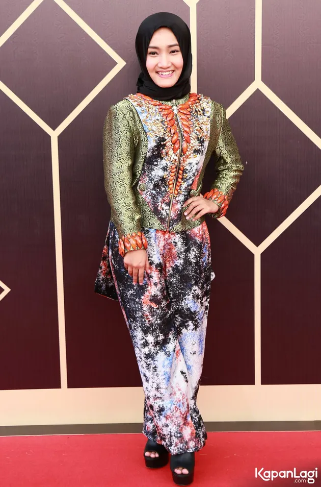 Fatin Shidqia Lubis Hijab Cantik Red Carpet