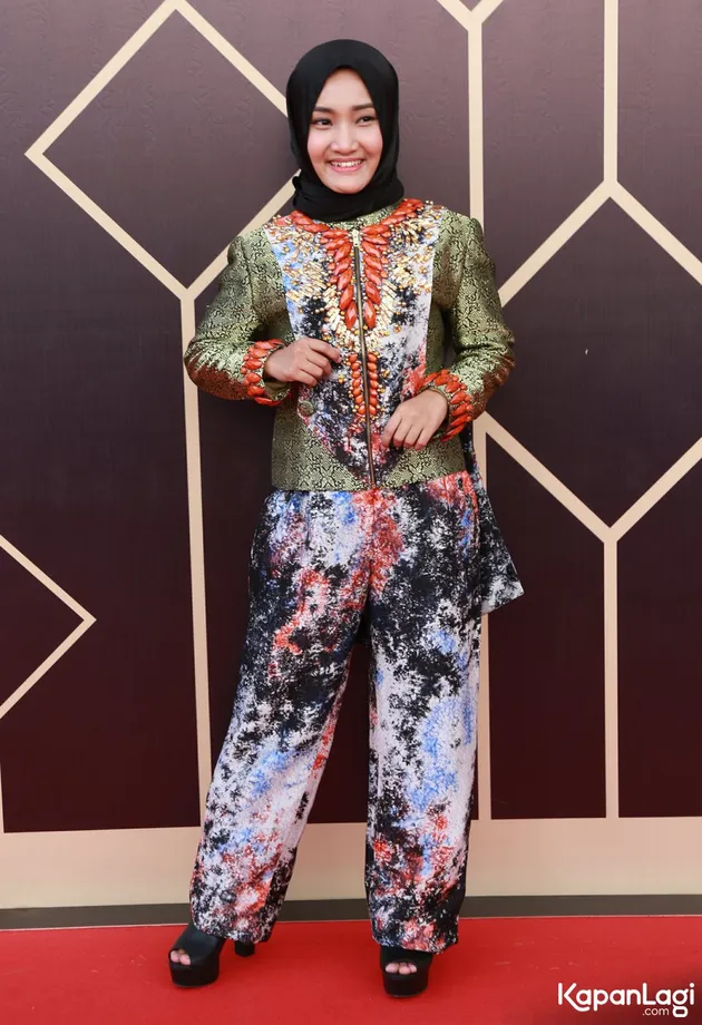 Fatin Shidqia Lubis Hijab Cantik Red Carpet