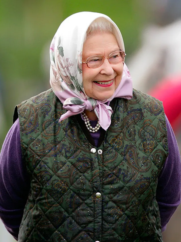 Kerudung Ratu Elizabeth II