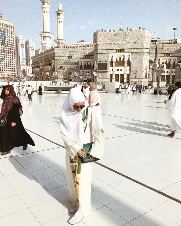 Nikita Willy Umrah